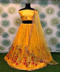 Hermosa colección de colores Lahenga Choli con trabajo de bordado Precio más bajo Mercado Surat Gujaart Ropa étnica Alphanumero - Product Image 5