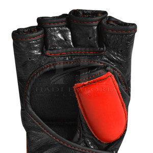 Gants de MMA professionnels pour hommes avec design à doigts ouverts et coutures durables pour une utilisation à long terme - Product Image 5