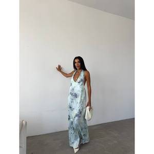 Vestido Maxi Estampado de Satén con Cuello Halter, Cintura Natural, Transpirable para Ocio - Product Image 2