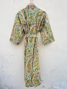 ชุดคลุมอาบน้ำผ้าฝ้ายพิมพ์ลายดอกไม้ทำมือ น้ำหนักเบา เหมาะสำหรับใส่พักผ่อนในฤดูร้อน ใช้ในสปา หรือเป็นของขวัญเพื่อนเจ้าสาวที่สมบูรณ์แบบ - Product Image 5