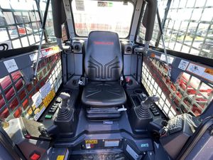 Chargeuse-pelleteuse Takeuchi TL10V2 2024, moteur Kubota, boîte de vitesses PLC, climatisation, cabine, haute efficacité, haut débit, auxiliaire Hydac, prix avantageux - Product Image 2