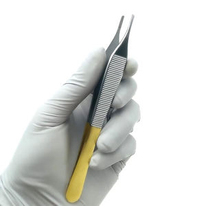 Pinzas Kocher T/C ADSON TISSUE de Acero Manual con Dientes Serrados Marrones 1x2, Insertos de Carburo de Tungsteno, Certificación CE, Uso Hospitalario - Product Image 2