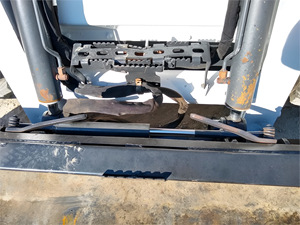 Hot Selling 2013 BOBCAAT S650 Hot Selling Skid Steer with Diesel Engine Fully Hydraulic Control Loader Skid Steer - Product Image 6