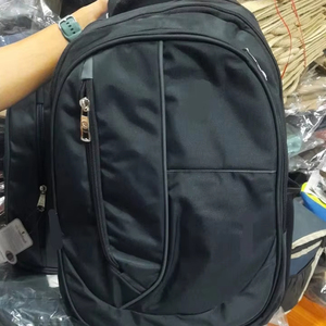 Sac à dos moderne pour ordinateur portable Fermeture à glissière Doublure en PVC et manches rembourrées - Product Image 1