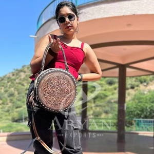 กระเป๋าถือสไตล์ตะวันตกสำหรับผู้หญิงกระเป๋าถือหนังวัวแบบมีสายคาดลำตัวกระเป๋าสไตล์โบโฮสำหรับโรงอาหาร - Product Image 1