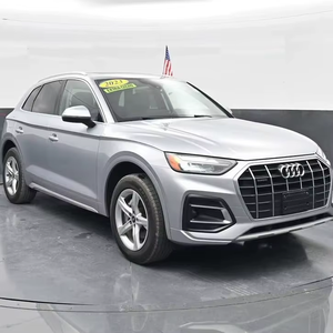 Audi Q5 quattro Premium 40 TFSI 2023, légèrement utilisée, en excellent état - Product Image 1