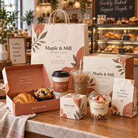 Emballages personnalisés pour café AT PACK avec des sacs en papier artistique, des boîtes en papier de qualité alimentaire, des gobelets en papier et des gobelets en plastique