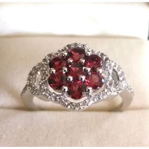 Shah Gems Women's 925 Sterling <b>Silver</b> Flower <b>Ring</b> with Natural <b>Garnet</b> White Topaz Rhodium Plated Gift with Pearl As Main Stone - Product Image 1