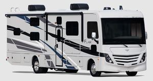 Autocaravanas Clase C Fleetwood de Alta Calidad en Venta, Carga Útil Máxima de 30000, Tamaño 42, Ahorros Increíbles, Remolque de Viaje, ¡Actúe Rápido y Ahorre! - Product Image 3