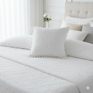 Coussin en peluche de qualité supérieure 16x16 pouces, fabriqué à partir de tissu non tissé avec un rembourrage en fibres creuses écologiques, motif uni pour usage hôtelier - Product Image 4