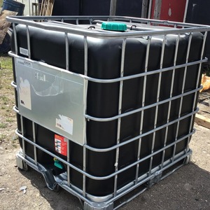 Réservoir IBC en polyéthylène blanc de 1000 L avec cadre en acier galvanisé, équipement de stockage de produits chimiques à haut niveau de sécurité - Product Image 6