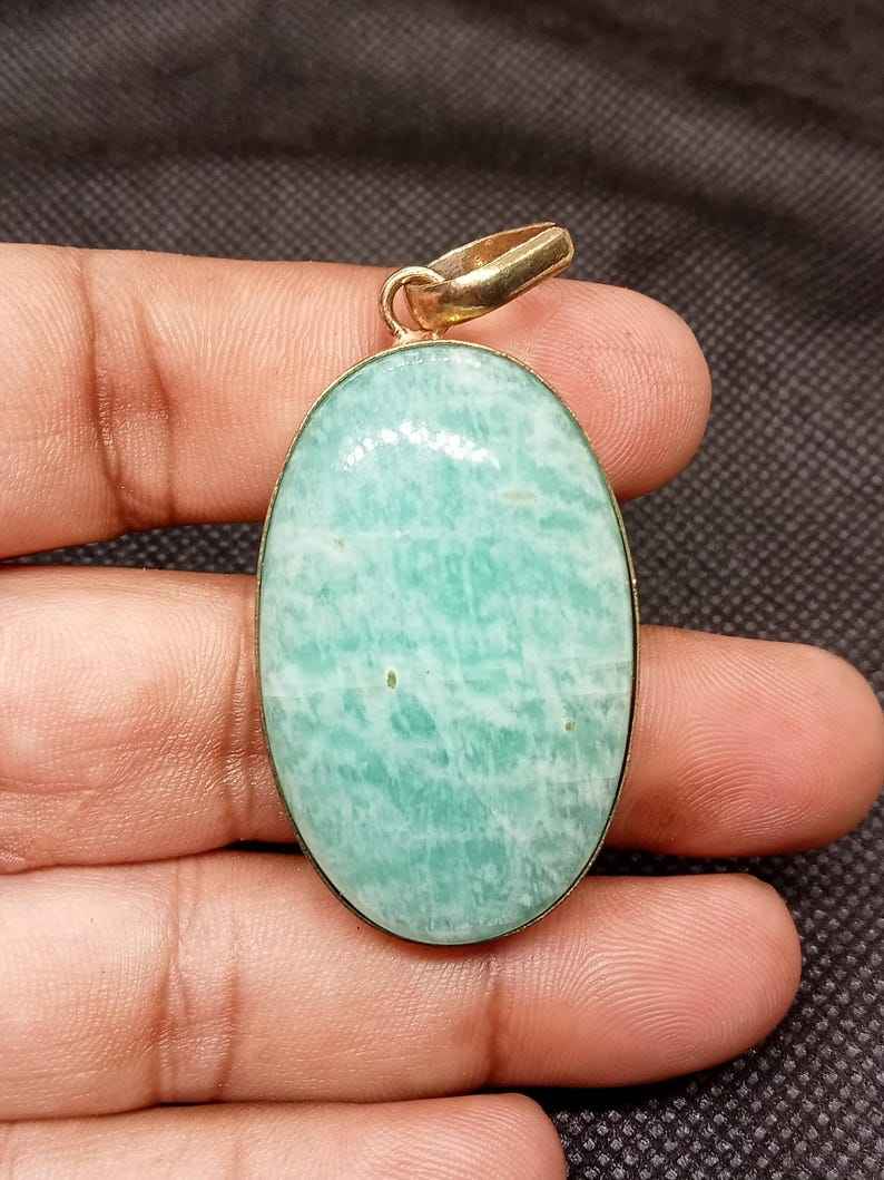 สีน้ำตาล