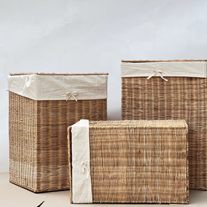 Bac de rangement en rotin carré de grande capacité fait à la main pour organiser des articles décoratifs Matériau en rotin naturel - Product Image 1