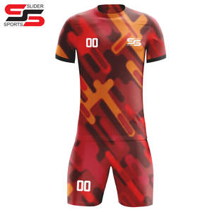 Vente en gros 100% kits de maillots de football en polyester sublimation uniformes de football respirants personnalisés pour hommes ensemble avec logo - Product Image 5