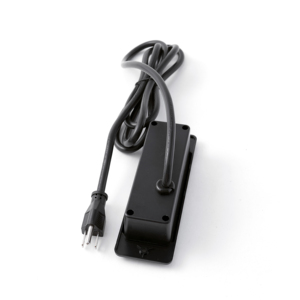 สายไฟชาร์จเร็ว2ช่องเต้าเสียบมาตรฐานพร้อมพอร์ต USB และ Type C สีดำ/ขาวผลิตในเวียดนาม - Product Image 1