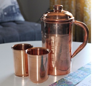 Jarras de cobre con diseño de flores en relieve antiguas artesanales con gran diseño para coleccionistas de artículos vintage únicos - Product Image 4