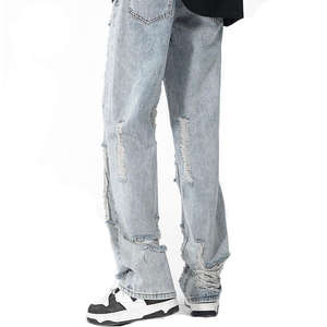 Jeans de Mezclilla Azul para Hombre, Rotos, con Parches, Corte Recto y Holgado - Product Image 5