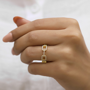 Moissanite Diamond Chain Link Ring en oro amarillo, 0,37 CTW Round Cut Moissanite Stackable Interlink Pave Band para mujeres - Product Image 2