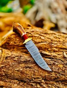 Couteaux de chasse en acier Damas en gros, couteaux à lame fixe pour le camping et le bushcraft avec étui en cuir fin, couteaux en acier personnalisés - Product Image 1