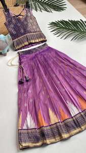 Mélange de soie traditionnelle indienne avec tissage pour enfants Lehenga Choli Fabricant et fournisseur de Surat au taux le plus bas - Product Image 6