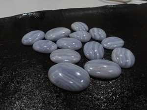 Cabochon d'agate en dentelle bleue naturelle pierre précieuse en vrac avec forme de mélange pour la fabrication de bijoux pierre bleu clair apaisante - Product Image 1