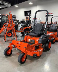 Tondeuse autoportée Kubota Z232KW 42 pouces haute puissance pour une utilisation durable - Product Image 1