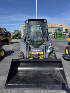 รถตักล้อยางขนาดเล็ก John 318P พร้อมเครื่องยนต์ดีเซล Kubota ประสิทธิภาพสูง ระบบเกียร์ PLC รับประกัน 3 ปี พร้อมปั๊มมอเตอร์ - Product Image 2