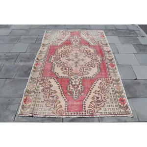 พรมวินเทจขนาด 4.3x6.4 ฟุต สีแดงขาว พรมโอเรียนทอลทำจากขนสัตว์ - Product Image 1