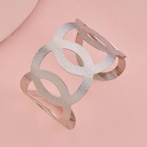 Bracelet en laiton de conception simple pour les filles Bracelet de manchette ouvert Bracelet de bijoux en métal en laiton plaqué or pour personnalisé par HF CRAFTS - Product Image 1