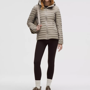 Chaqueta acolchada ecológica ajustada de manga corta sólida con cuello levantado de punto para mujer de invierno - Product Image 2