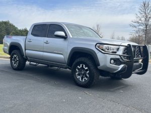 Toyota Tacoma 4WD TRD Off Road d'occasion propre 2023 - Product Image 3
