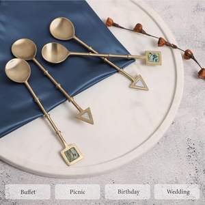 Ensemble de cuillères en laiton vintage faites à la main avec manche long plaqué or poli miroir - Décoration écologique pour la cuisine et la maison pour les fêtes - Product Image 4