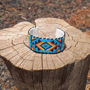 Bracelet perlé de pierres précieuses Bracelet en pierre élastique de variété Onyx bleu Micro perles rondes à facettes Bracelets extensibles de guérison - Product Image 5