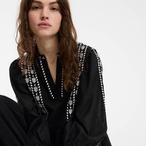 Robe longue en coton évasé avec silhouette droite respirante col tunisien brodé à la main caractéristiques contrastées approvisionnement ODM - Product Image 4