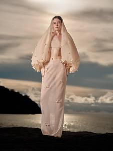 Jupe courte brodée en dentelle pour femmes Top Choice 64% coton biologique 36% polyester prêt à expédier des vêtements de travail d'Ila - Product Image 2