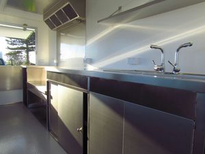 Camion de restauration rapide entièrement équipé, chariot de nourriture mobile, remorque, lait, puissance 2000W, garantie 1 an, bon état pour les restaurants - Product Image 5