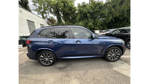 Clean used 2022 B M W X5 XDrive - Product Image 2