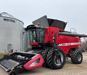 รถเกี่ยวข้าว MASSEY FERGUSON มือสองสำหรับขาย เหมาะสำหรับเก็บเกี่ยวข้าว ข้าวโพด ข้าวสาลี มันฝรั่ง ถั่วลิสง พร้อมอุปกรณ์ปอกกระเทียมและชิ้นส่วนเครื่องยนต์ - Product Image 1