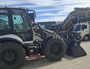 รถตักล้อยางไฮโดรมีค HMK 102S Supra K4 รุ่นใหม่ ปี 2024 รับน้ำหนักได้ 200 ตัน พร้อมปั๊มไฮดรอลิก KYB พร้อมเครื่องยนต์และเกียร์ - Product Image 3