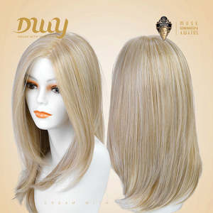(US Only) Gisele-DWY Natural Wavy Blonde Synthetic <b>Wig</b> 136 Free Part Mid-Length Lace Front Transparent Lace Natural Wavy Blonde - Product Image 4