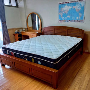 Cadre de lit King Size en bois massif fait main de luxe avec pied de lit, sculpté à la main, de qualité supérieure, meilleur mobilier de chambre à coucher en bois - Product Image 1