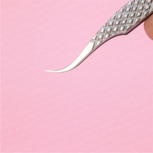 Pince à épiler à finition argentée Pince à cils en acier inoxydable Pince à épiler incurvée pour extensions de cils Emballage personnalisé - Product Image 3