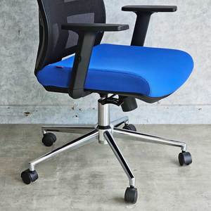 Silla de Oficina Ergonómica HOM1084-01 con Base Giratoria, Reposacabezas Ajustable, para Taller, Material de Tela PU, Altura Ajustable - Product Image 4