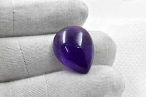 Gota de Lluvia Violeta: Amatista Natural en un Elegante Corte de Pera, 1 Pieza - Product Image 1