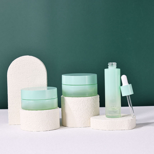 Nhà Sản Xuất Màu Xi Lanh Chai Thủy Tinh Cho Mặt Trăng Xương Rồng Nước Và Kem Dưỡng Da Thiết Lập Một Chăm Sóc Da Và Giữ Ẩm Bộ - Product Image 3