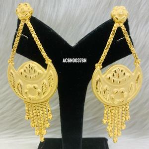 Collar Clásico de Cadena de Caja Chapado en Oro con Diseño Floral para Bodas, Aniversarios y Fiestas, Joyería Larga de Moda Hecha de Latón - Product Image 2