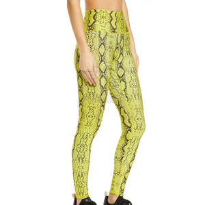 กางเกงเลกกิ้งพิมพ์ลายแบบซับลิเมชั่น ผลิตในปากีสถาน ราคาสมเหตุสมผล คุณภาพดีเยี่ยม ระบายอากาศได้ดี ยืดหยุ่น สำหรับผู้หญิง ทรงเอวกลาง สีพื้น เป็นมิตรกับสิ่งแวดล้อม แห้งเร็ว - Product Image 3