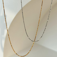 Bijoux personnalisés minimalistes en acier inoxydable, plaqués or 18 carats, collier chaîne imperméable, bijoux tendance pour femmes