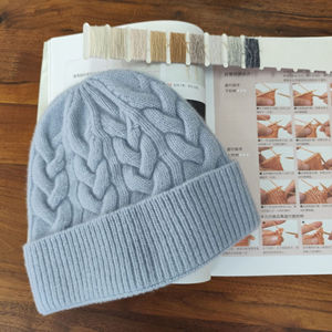 Gorro de Punto Moderno Personalizado, Cálido, Suave y Acogedor, Forrado de Felpa, Ajustable, Elegante, para Clima Frío, Playa - Product Image 5