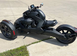 NUEVO en Stock en la UE 2022 CannAm Ryyker Rotaxx 600 ACE con Paneles con Detalles Rojos, Motocicleta Triciclo Invertido - Product Image 4